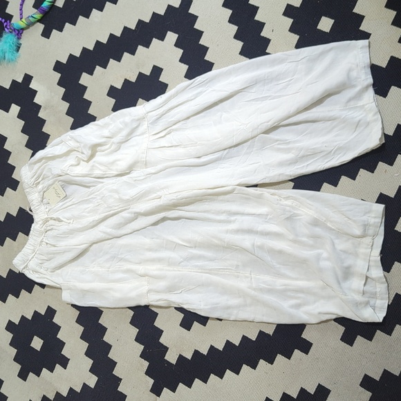 ******"SOLD*******NWT Free People white linen blend wide leg croppe - Picture 2 of 11